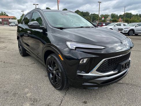 New 2025 Buick Encore GX Sport Touring w/ Comfort Package image 11