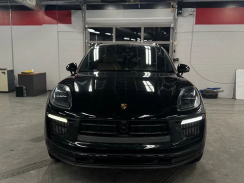 Used 2024 Porsche Macan S w/ Premium Plus Package image 3