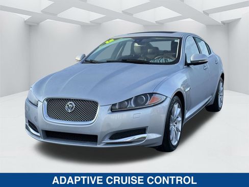 Used 2012 Jaguar XF image 7