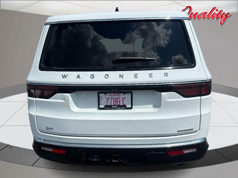 Used 2024 Jeep Wagoneer L Series III w/ Flexible Seating Group AWD/4WD image 4
