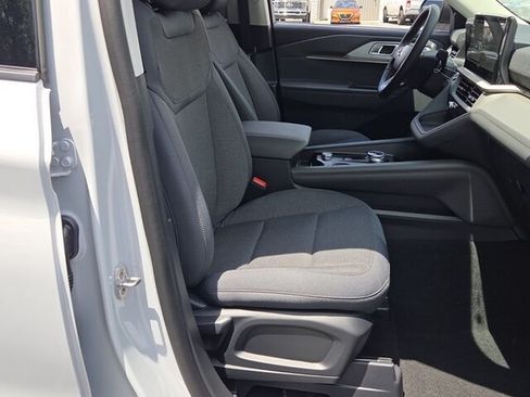 New 2026 Ford Explorer Active RWD image 18