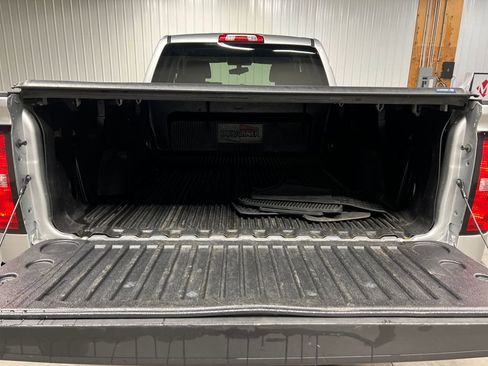 Used 2019 Chevrolet Silverado 1500 LT AWD/4WD image 11