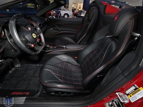 Used 2021 Ferrari 812 GTS RWD image 16