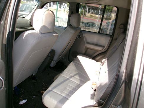 Used 2007 Jeep Liberty Limited image 8