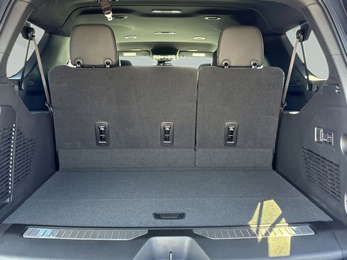 New 2026 Chevrolet Suburban Z71 w/ Comfort Package image 28