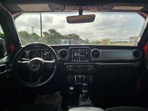 Used 2021 Jeep Wrangler Unlimited Sport AWD/4WD image 17