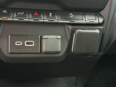 Used 2024 Chevrolet Silverado 1500 Custom Trail Boss w/ LPO, Dark Essentials Package AWD/4WD image 21