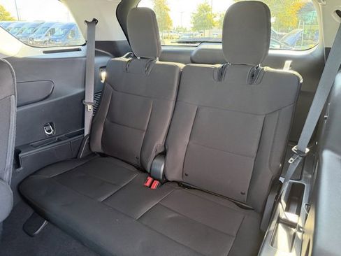 Used 2024 Ford Explorer XLT image 22