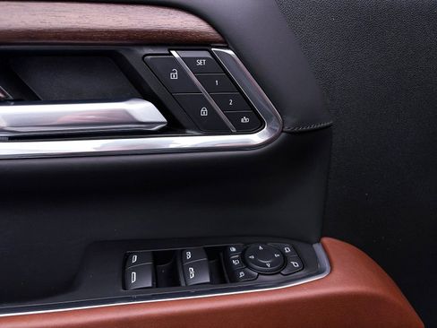 Used 2024 GMC Sierra 3500 Denali Ultimate image 38