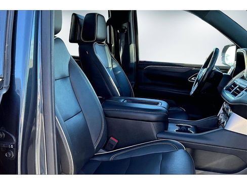 Used 2021 GMC Yukon XL SLT w/ SLT Luxury Plus Package image 30