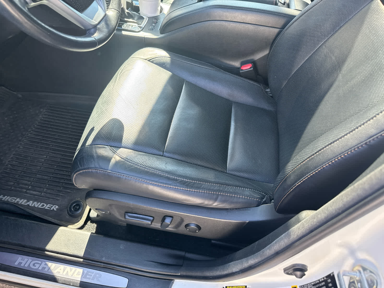 Used 2018 Toyota Highlander Limited Platinum AWD/4WD image 8
