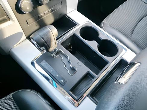 Used 2009 Dodge Ram 1500 Truck Sport image 30