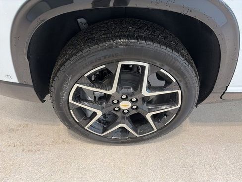 New 2026 Chevrolet Traverse High Country w/ LPO, Floor Liner Package image 7