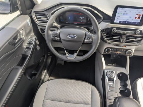 Used 2023 Ford Escape Active image 17
