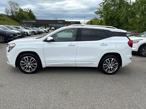 Used 2022 GMC Terrain Denali AWD/4WD image 2