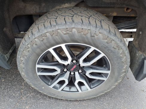 Used 2021 GMC Sierra 1500 AT4 w/ AT4 Value Package AWD/4WD image 21