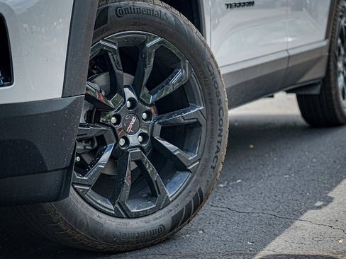 New 2026 GMC Terrain Elevation w/ Black Edition image 2