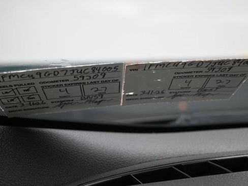 Used 2018 Ford Escape SE w/ SE Sync 3 Package image 10