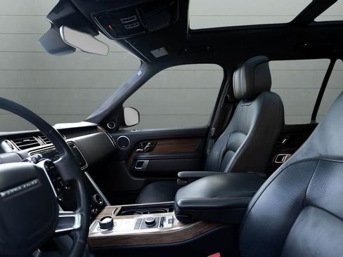 Used 2020 Land Rover Range Rover HSE image 14