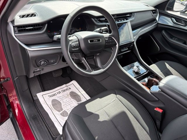 Used 2022 Jeep Grand Cherokee L Laredo w/ Luxury Tech Group I RWD image 27