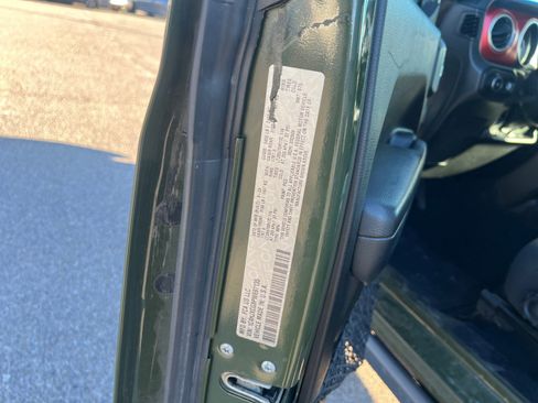 Used 2023 Jeep Wrangler Rubicon image 26