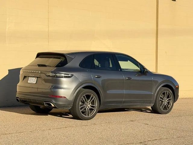 Used 2020 Porsche Cayenne AWD/4WD image 12