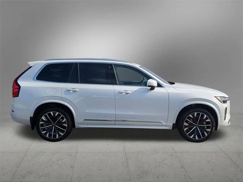 Used 2026 Volvo XC90 B6 Plus w/ Protection Package image 7