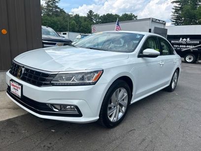 Used 2018 Volkswagen Passat 2.0T SE w/ SE Lighting Package