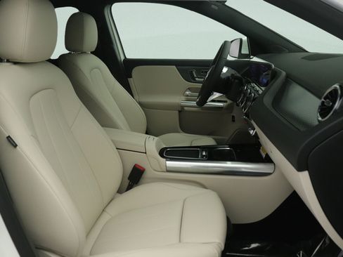 New 2026 Mercedes-Benz GLA 250 image 12