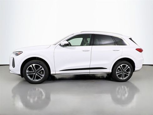 New 2025 Audi Q5 Premium image 4