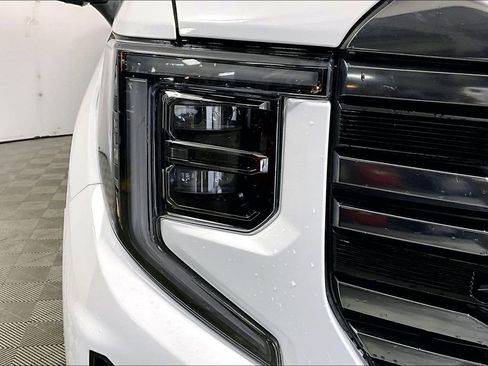 Used 2022 GMC Sierra 1500 AT4 w/ AT4 Premium Package image 28