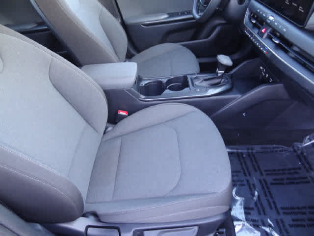 Used 2025 Kia K4 FWD image 13