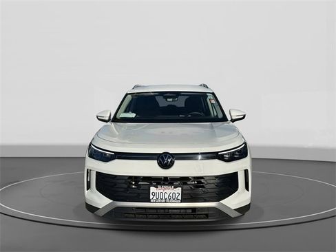 Certified 2025 Volkswagen Tiguan S image 2