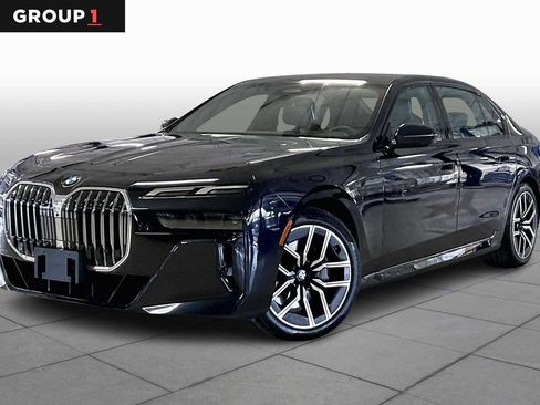 Used 2025 BMW 740i image 1