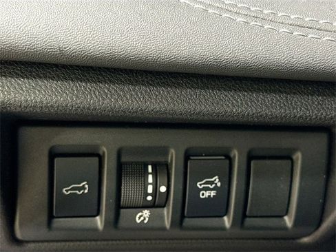 Used 2020 Subaru Outback Touring w/ Popular Package #2 image 12