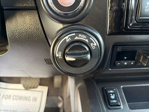 Used 2023 Nissan Titan PRO-4X w/ Pro-4x Convenience Package AWD/4WD image 33