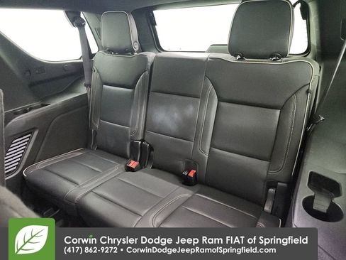 Used 2023 GMC Yukon SLT image 31