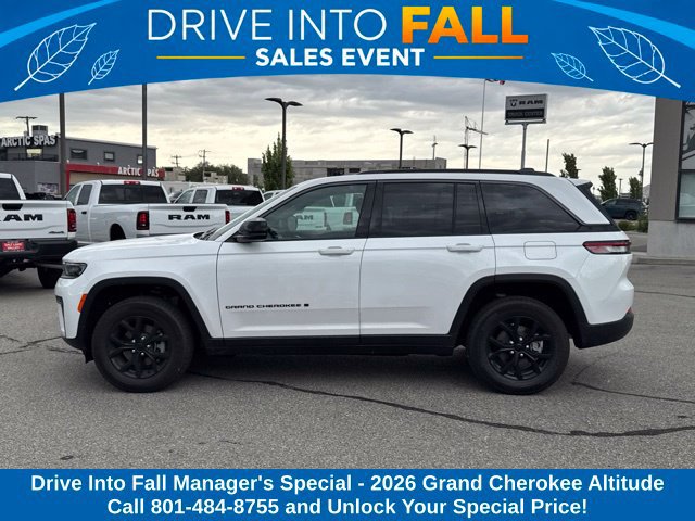 Used 2026 Jeep Grand Cherokee Altitude AWD/4WD image 2