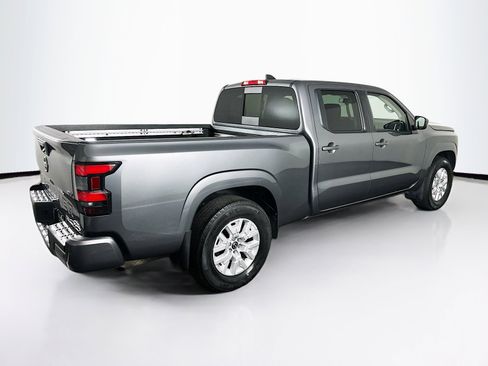 Used 2024 Nissan Frontier SV w/ Technology Package RWD image 9