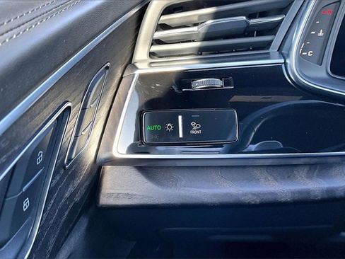 Used 2021 Audi Q8 Prestige image 26