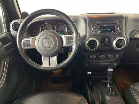 Used 2013 Jeep Wrangler Unlimited Sport image 7