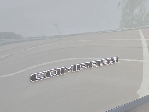 Used 2021 Jeep Compass Limited w/ Sun and Sound Group AWD/4WD image 12