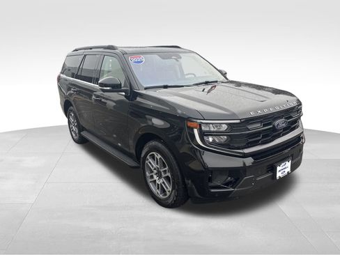 Used 2025 Ford Expedition Active image 8