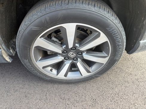 Used 2023 Honda Pilot Elite image 11
