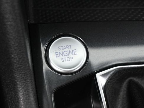 Used 2022 Volkswagen Tiguan SE R-Line image 22