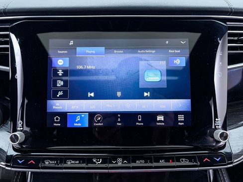 Used 2022 Jeep Wagoneer Series III w/ Premium Group I image 27