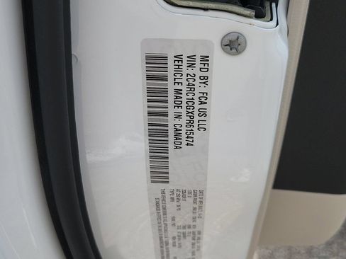 Used 2023 Chrysler Voyager LX FWD image 28