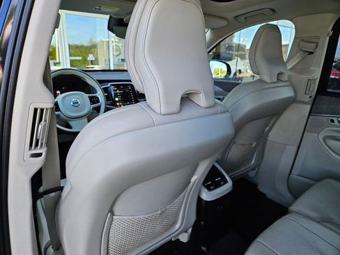 Used 2023 Volvo XC90 T8 Ultimate w/ Protection Package Premier AWD/4WD image 16