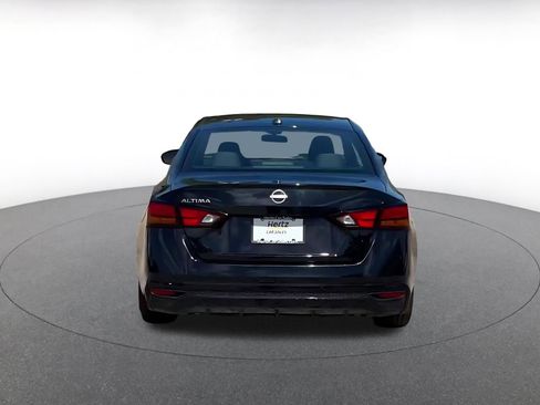 Used 2025 Nissan Altima 2.5 SV FWD image 10