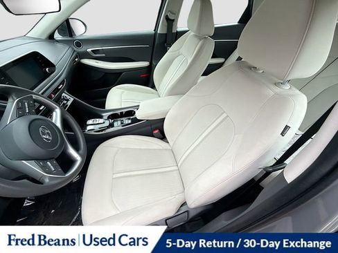 Used 2023 Hyundai Sonata SE w/ Preferred Accessory Package image 20
